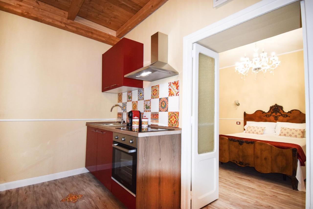 Luxury Apartment Via Genova Palermo Kültér fotó