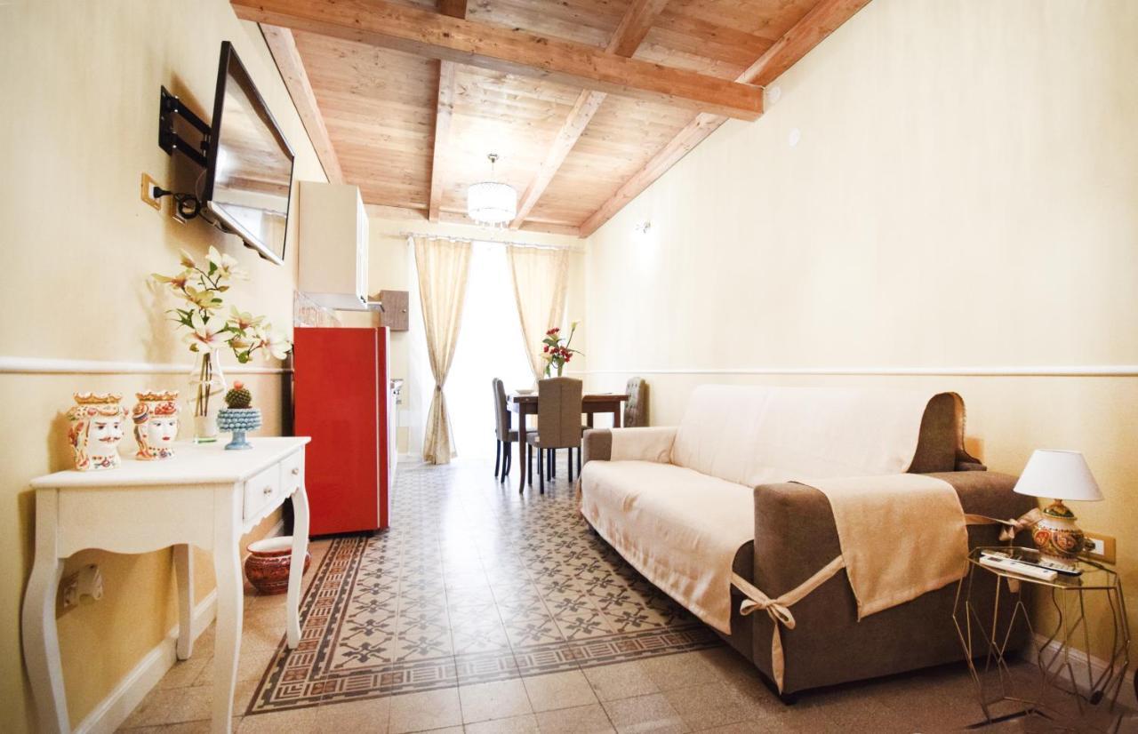 Luxury Apartment Via Genova Palermo Kültér fotó